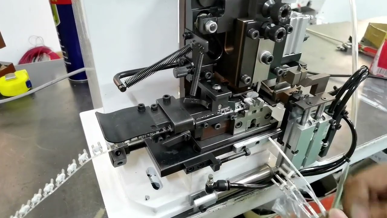 Parallel Wire Splitting Stripping and Crimping All in One Machine Splitting Continuous Strip